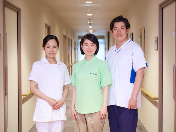 介護付有料老人ホーム ニチイホーム成城（常勤）の看護師求人メイン写真1