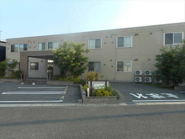 住宅型有料老人ホームまちかど（夜勤専従パート）の介護福祉士求人の写真