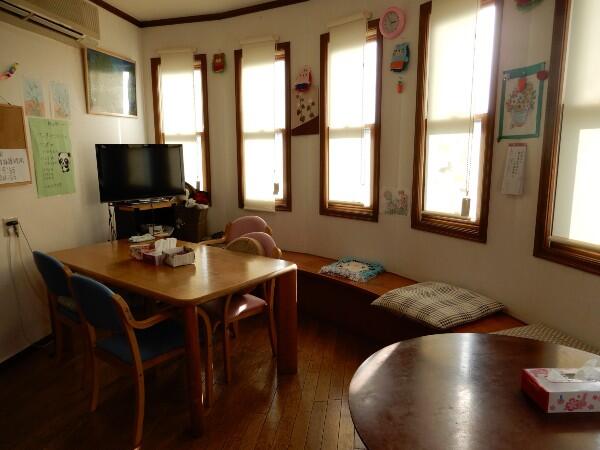 住宅型有料老人ホーム グループリビングアリスの家 ローズ館（常勤）の介護福祉士求人メイン写真2