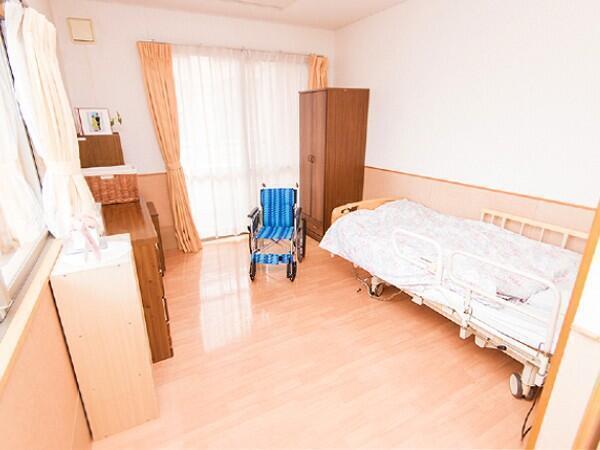 特別養護老人ホーム ガーデンハウス明範荘（機能訓練指導員/常勤）の理学療法士求人メイン写真3