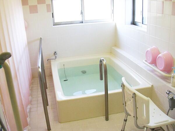 デイサービスセンター チューリップ（パート）の介護職求人メイン写真4