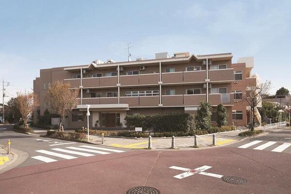 介護付有料老人ホーム ニチイホーム成城（常勤）の介護職求人メイン写真2