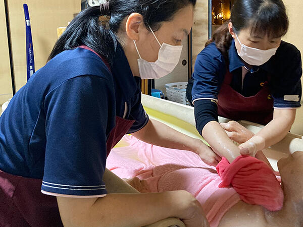 セントケア富士（訪問入浴/パート）の准看護師求人メイン写真1