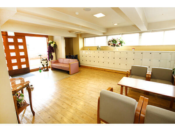 介護付有料老人ホーム 塩屋すみれビレッジ（常勤）の介護職求人メイン写真2