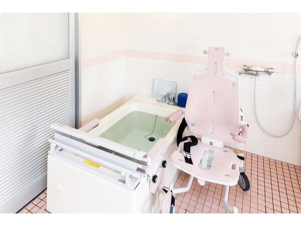 へいあん亀井野デイサービスセンター（常勤）の介護福祉士求人メイン写真4