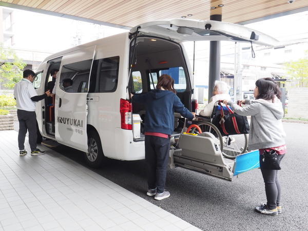 アネシス御影 デイケアセンター（パート）の送迎ドライバー求人メイン写真2