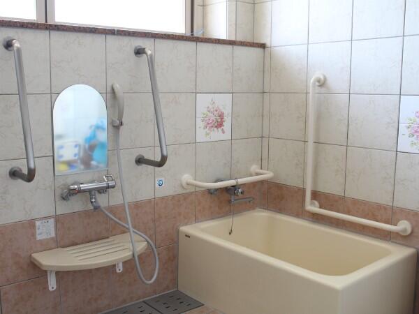 特別養護老人ホームサンシャインプラザ（常勤）の介護福祉士求人メイン写真3