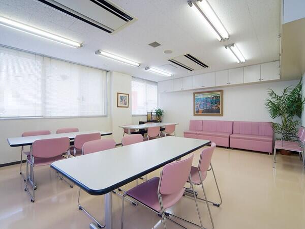 堺近森病院（病棟/常勤）の看護助手求人メイン写真3