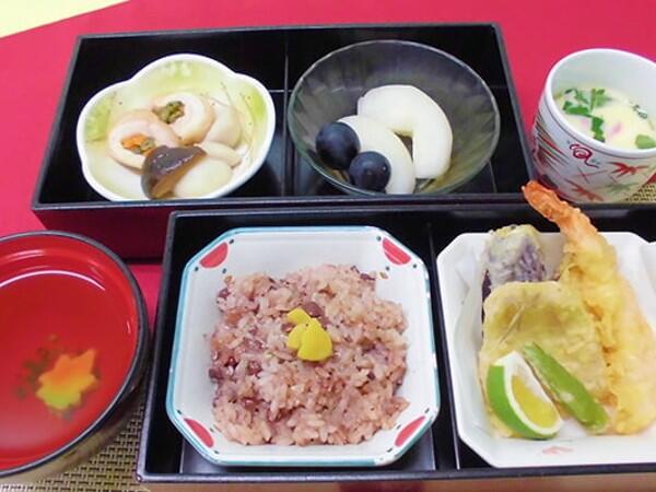 介護老人保健施設 ナーシングプラザ港北（常勤）の介護職求人メイン写真5