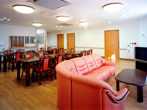 介護付き有料老人ホーム ベルデかの里（常勤）の介護職求人メイン写真2