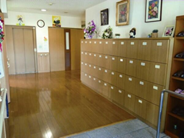 介護付き有料老人ホーム ケアホーム桧原（常勤）の介護福祉士求人メイン写真4