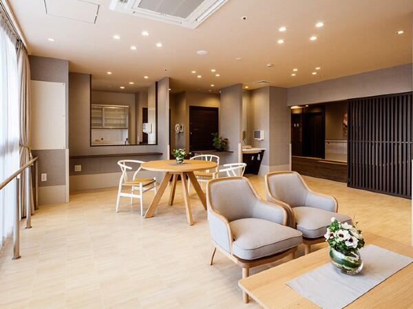 介護付有料老人ホーム チャームプレミア目白お留山（常勤） の介護福祉士求人メイン写真3