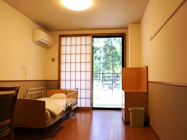 特別養護老人ホームこころの杜（パート）の介護福祉士求人メイン写真2