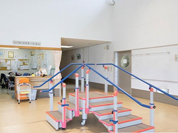 介護老人保健施設 ローズむらやま（常勤）の介護福祉士求人メイン写真3