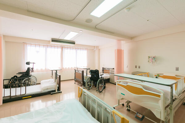 医療法人社団 元気会 横浜病院の看護助手求人メイン写真4