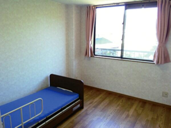 介護付き有料老人ホーム ケアホーム桧原（パート）の介護福祉士求人メイン写真3