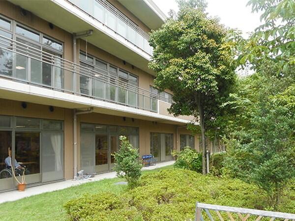 介護老人保健施設 ナーシングプラザ港北（常勤）の介護職求人メイン写真2