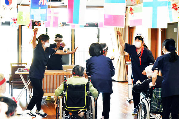 特別養護老人ホームこころの杜（パート）の介護福祉士求人メイン写真4