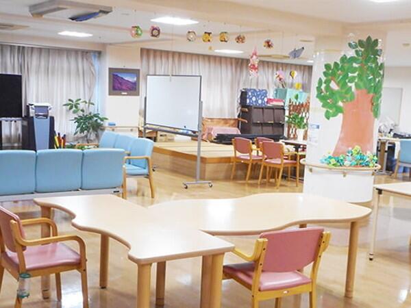 介護老人保健施設 ナーシングプラザ港北（常勤）の介護職求人メイン写真4