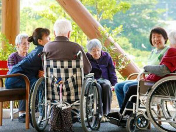 特別養護老人ホームまごめ遊美園（常勤）の介護福祉士求人メイン写真3