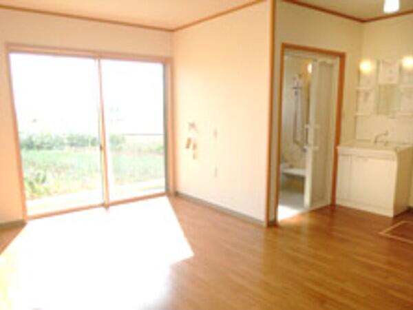 住宅型有料老人ホームこすもす園（常勤）の介護職求人メイン写真3