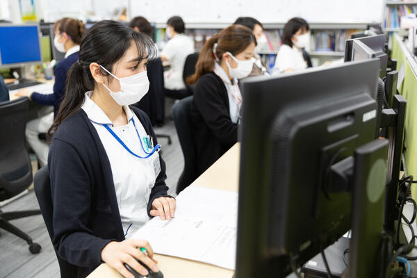 柏健診クリニック（常勤）の臨床検査技師求人メイン写真3