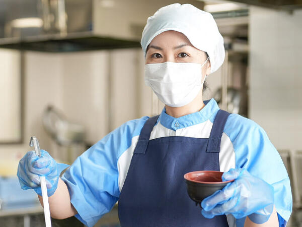 梅の木ホーム（厨房/経験者/常勤）の調理師/調理員求人の写真