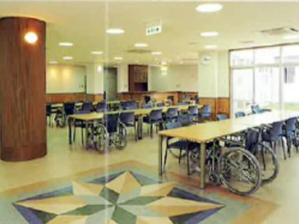 介護老人保健施設　長山（常勤）の准看護師求人メイン写真5