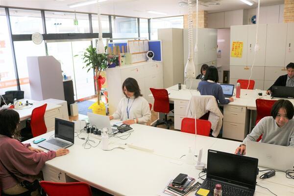 介護相談センターひとはな いずみ（正社員）／居宅介護支援のケアマネジャー求人メイン写真3