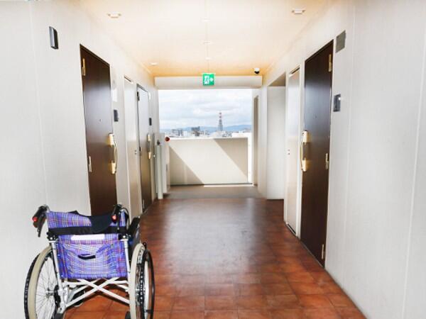 住宅型有料老人ホーム 森小路スマイルガーデン（常勤）の介護職求人メイン写真4