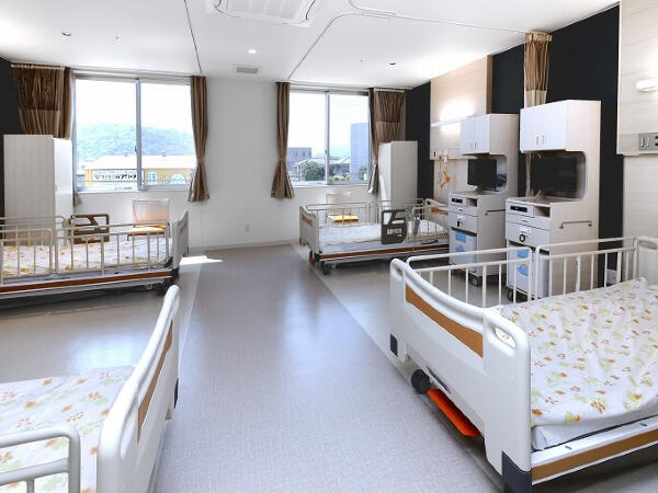 医療法人仁寿会 東洋病院（常勤）の看護助手求人メイン写真4