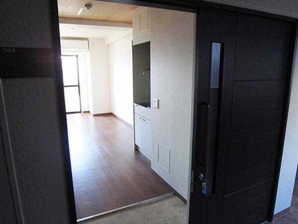 住宅型有料老人ホーム コンチネンタル西淀（夜勤専従/パート）の介護職求人メイン写真2