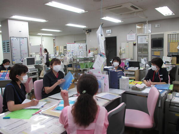 丹沢病院（時短パート）の看護助手求人メイン写真3