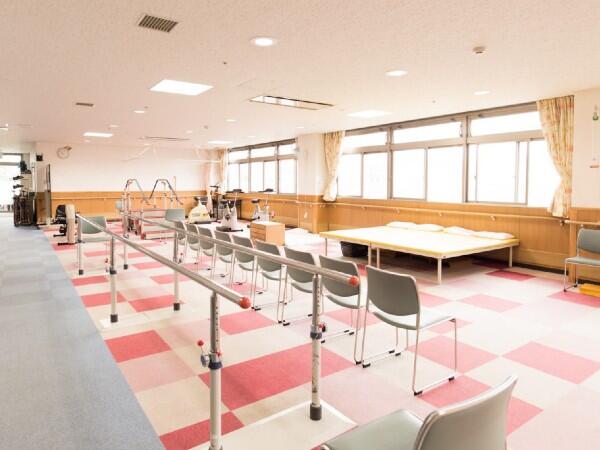 介護老人保健施設 シルバーケア鎌ヶ谷（常勤）の看護師求人メイン写真3