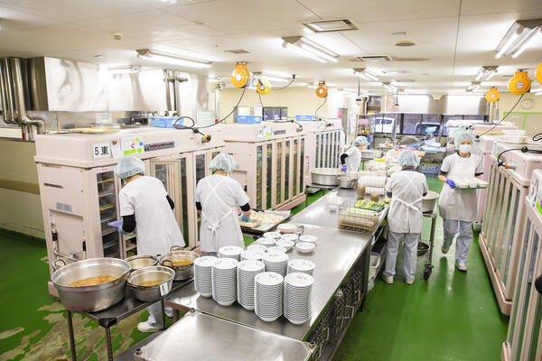 長崎労災病院（週5日交替制パート）の調理師/調理員求人メイン写真2