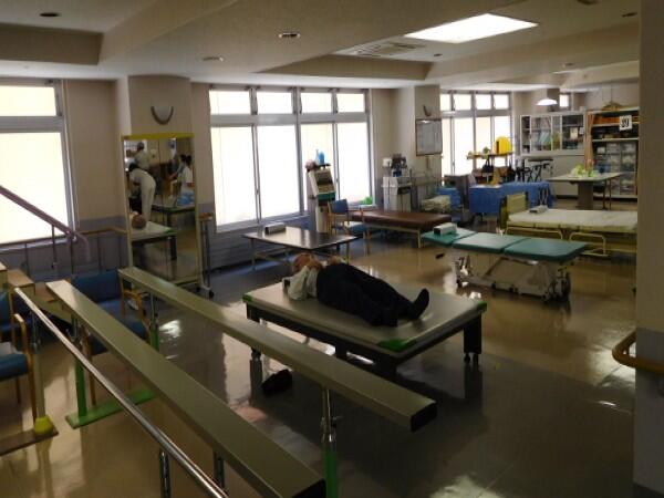 慈啓会老人保健施設（常勤）の看護師求人メイン写真2