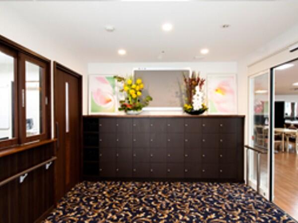 住宅型有料老人ホーム　茶屋ヶ坂の憩（常勤）の介護職求人メイン写真2