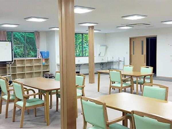 住宅型有料老人ホーム シルバーハウスもりまち（夜勤専従/常勤）の介護職求人メイン写真2