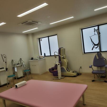 浅井外科デイケアセンター（パート）の理学療法士求人メイン写真2