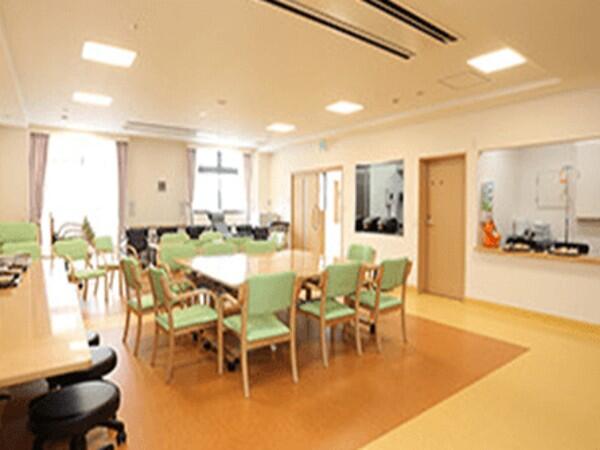 介護付有料老人ホーム　ポポロの杜出石町本館・別館（夜勤専従/パート）の介護職求人メイン写真3