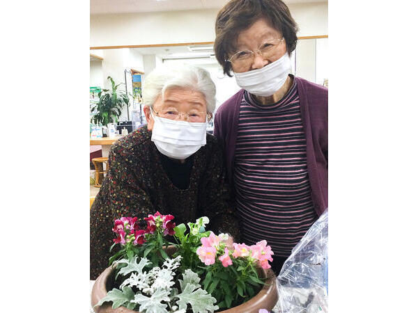 愛の家グループホーム 大宮指扇(正社員)の介護福祉士求人サブ写真1