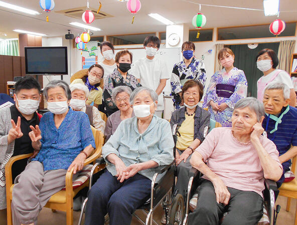 愛の家グループホーム 大宮指扇（正社員）の介護福祉士求人メイン写真2