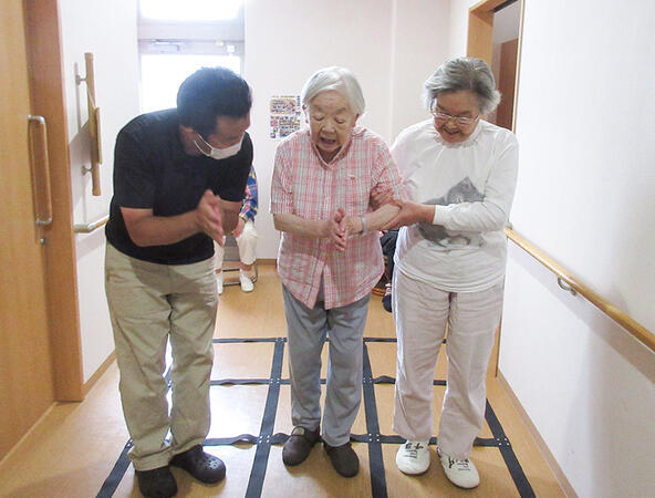 愛の家グループホーム 甲府中央（正社員）の介護職求人メイン写真4