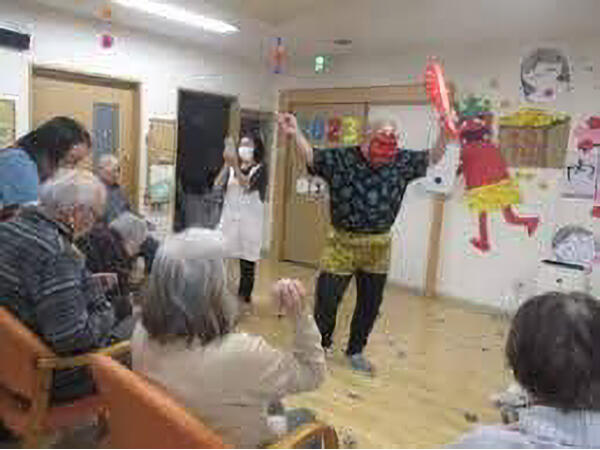 愛の家グループホーム 東浦和（契約社員）の介護職求人メイン写真2