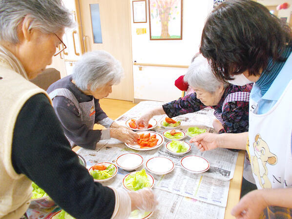 愛の家グループホーム さいたま松本（契約社員）の介護職求人メイン写真2