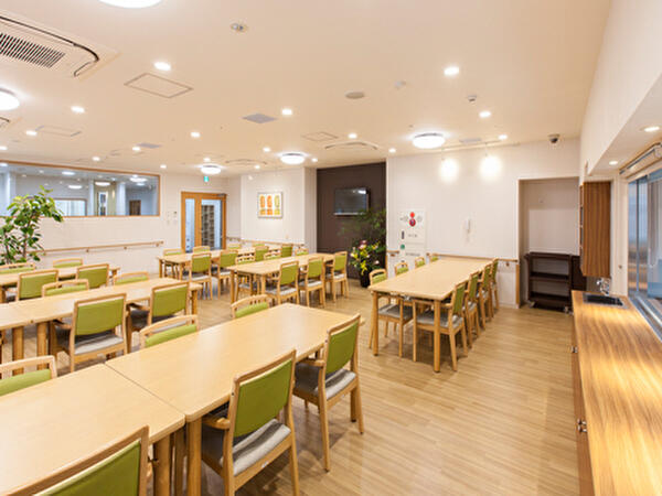 介護付き有料老人ホーム ドーミーときわ台（常勤）の介護福祉士求人メイン写真4