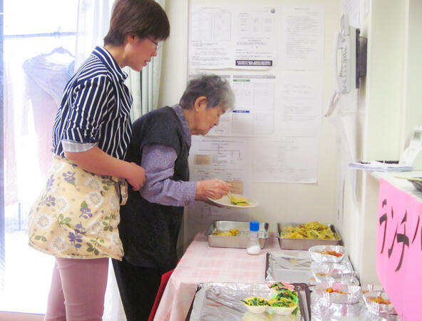 愛の家グループホーム 岡谷幸町（契約社員）の介護職求人メイン写真3