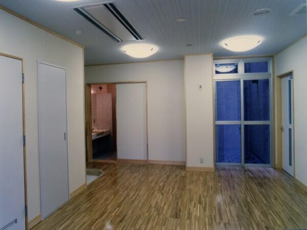 障がい者支援施設　こんにちは友が丘（常勤）の支援員求人メイン写真4