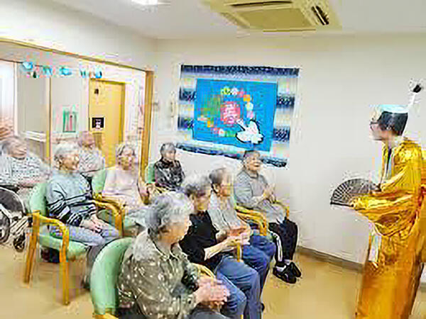 愛の家グループホーム 大宮櫛引（正社員）の介護職求人メイン写真2