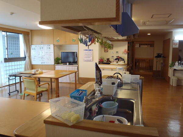 特別養護老人ホーム みたか紫水園（常勤）の介護福祉士求人メイン写真3